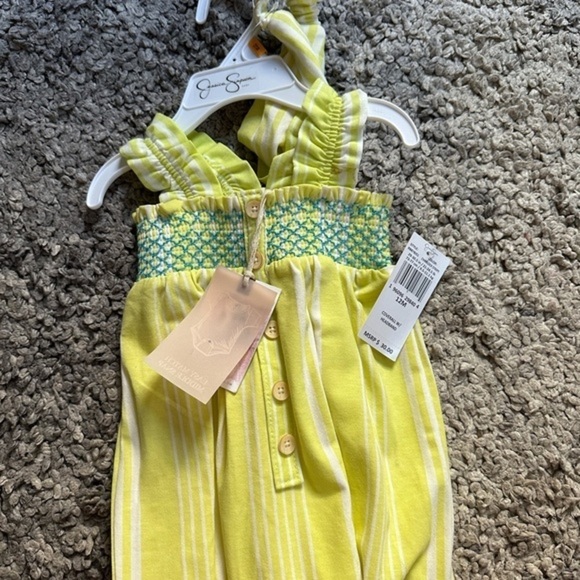 Jessica Simpson set - Picture 5 of 5